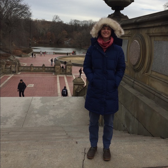 Meet your Posher, Stephanie - Picture 1 of 1